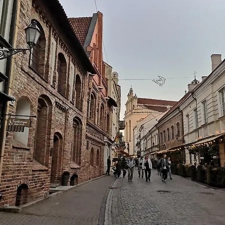 The Old Town 100 By Urban Rent